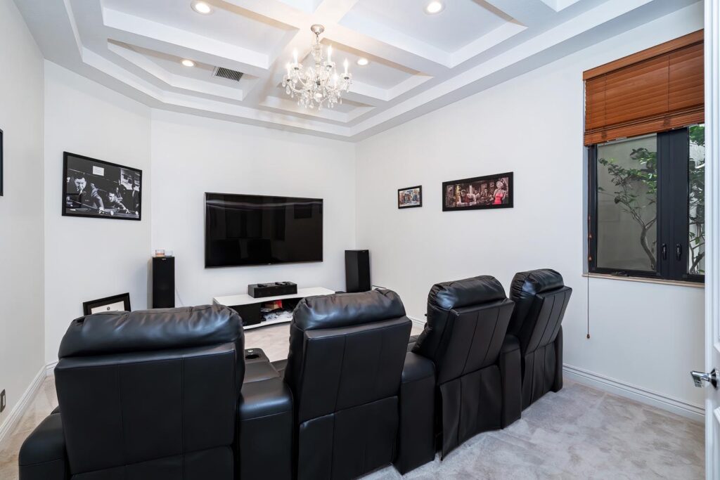 Airbnb Photographer in North Miami, Florida